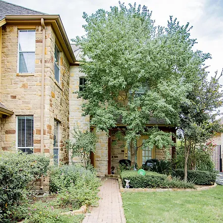 Austin Charm Home By The Key Rentals